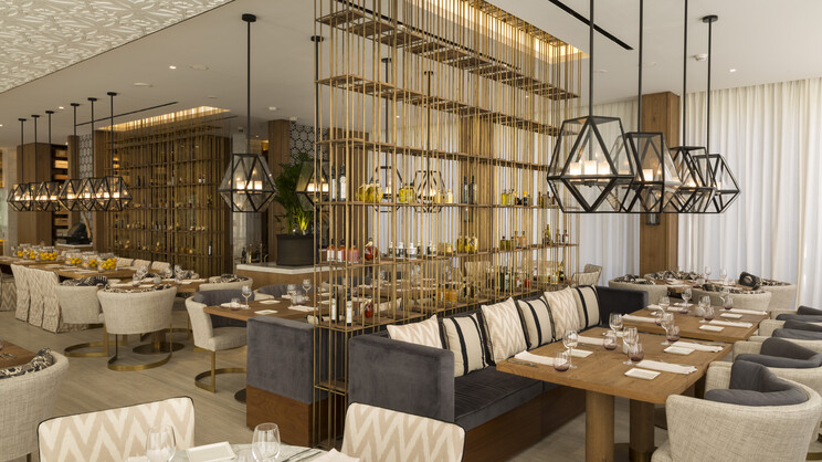 Le Meridien Mina Seyahi Beach Resort & Waterpark